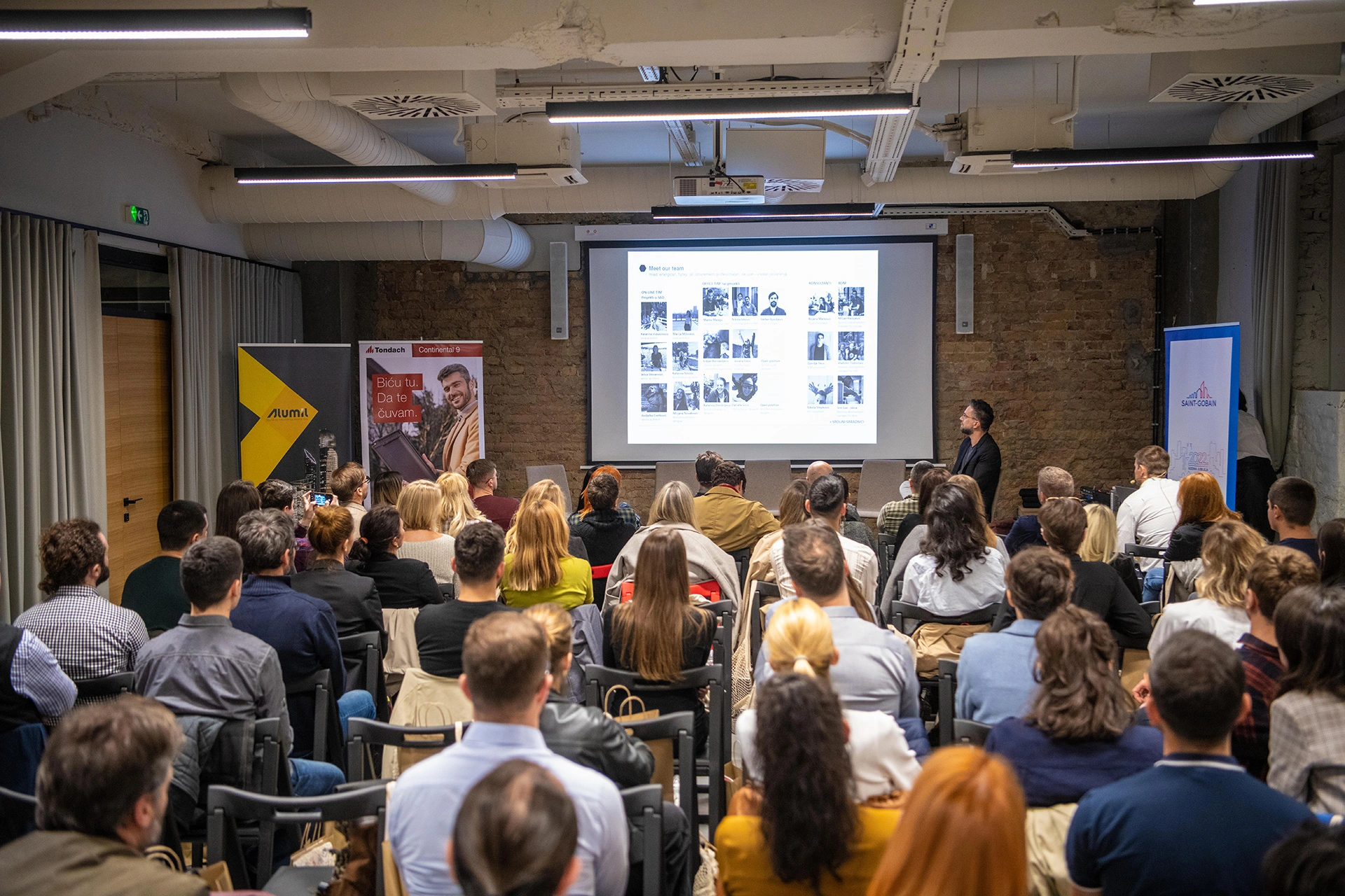 Outsourcing press (1)